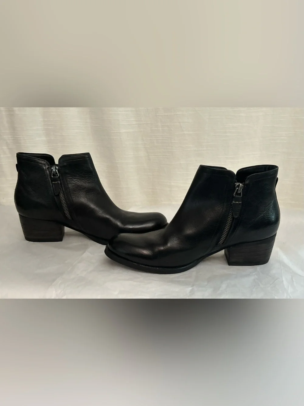 Clarks classic black
